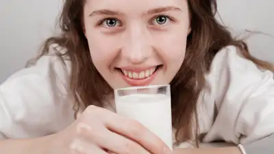 Кефир – польза и вред самого популярного напитка, фото - Новости Zakon.kz от 08.05.2024 16:51