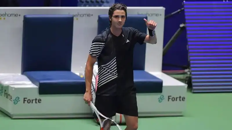 Казахстанский теннисист Александр Шевченко вышел во второй круг "Мастерса" в Риме