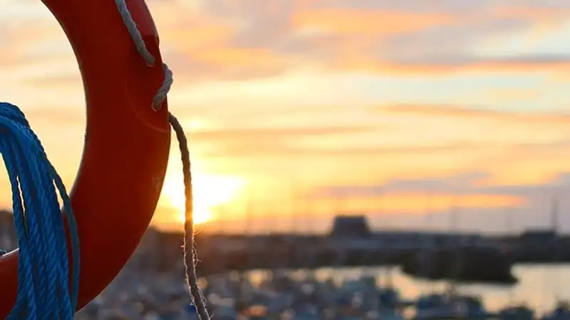 Тело капитана судна ищут павлодарские спасатели в Иртыше