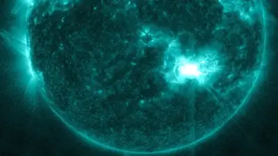 Новую угрозу объявили специалисты из-за мощнейшей вспышки на Солнце, фото - Новости Zakon.kz от 10.05.2024 03:56