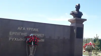 Памятник на авиабазе в Талдыкоргане, авиабаза №604, Талдыкорган, Жетысуская область, фото - Новости Zakon.kz от 09.05.2024 14:32