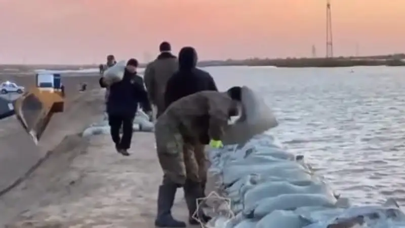 В Атырауской области в реке Жайык растет уровень воды