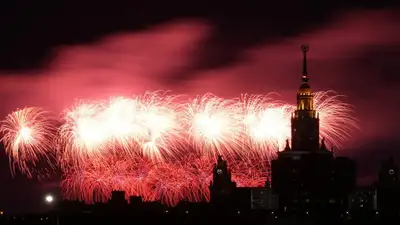 Каким был салют в День Победы в Москве