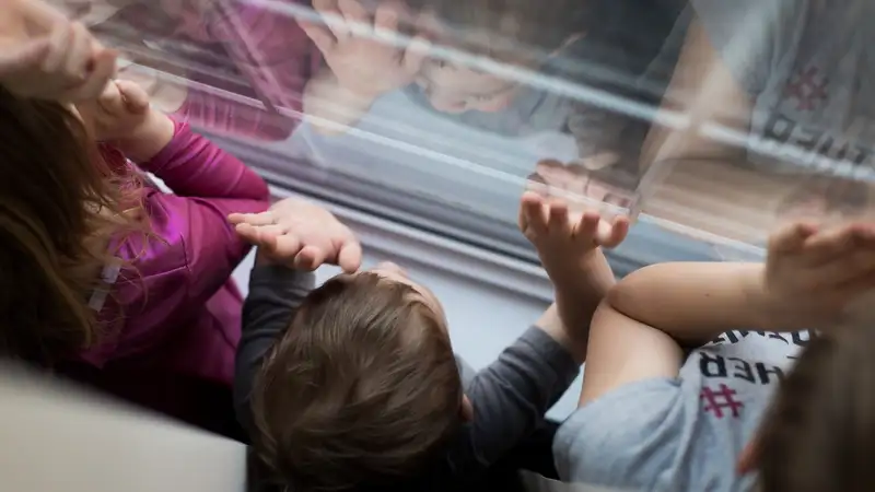 Как организуют наставничество над детьми-сиротами: утверждены правила