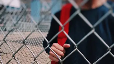 Групповое избиение школьника попало на видео в Актау, фото - Новости Zakon.kz от 10.05.2024 21:38