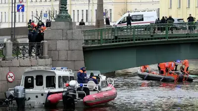 автобус затонул в реке, фото - Новости Zakon.kz от 11.05.2024 10:30