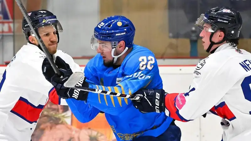 Казахстанские хоккеисты проиграли бронзовым призерам ЧМ-2023