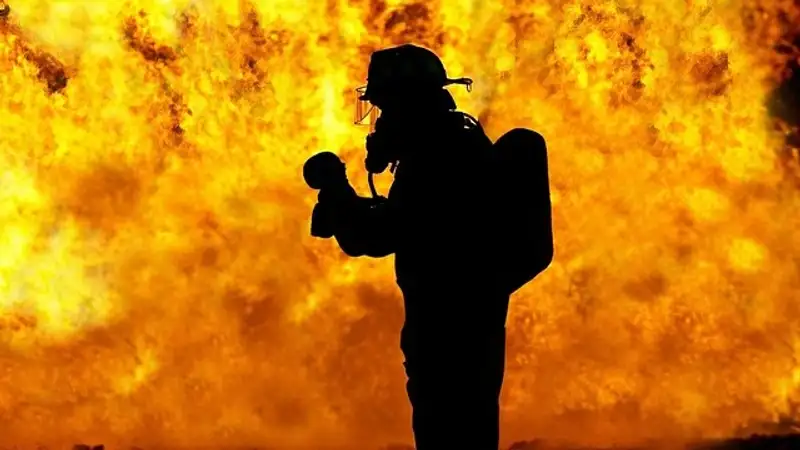 Горящий грузовик потушили за 21 минуту