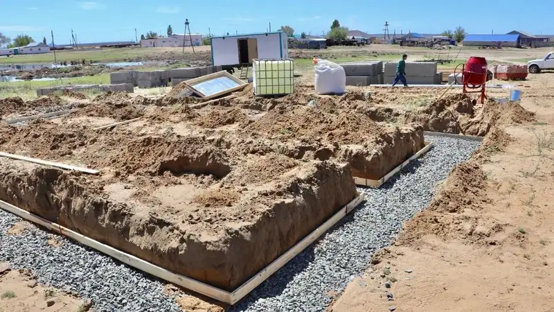 Порядка 100 домов для пострадавших от паводков – в процессе строительства в Актюбинской области