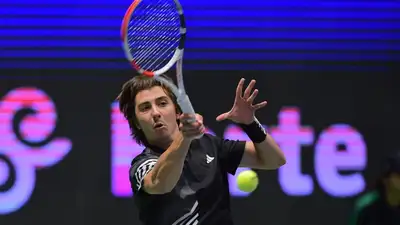 Александр Шевченко потерпел сенсационное поражение на старте турнира во Франции , фото - Новости Zakon.kz от 17.05.2024 15:48