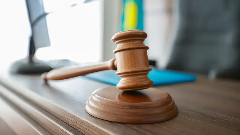 Мошенников осудили в Астане за подстрекательство к даче взятки