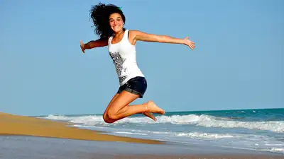 Пляжный отдых: что делать, если сгорел на солнце, и когда можно снова купаться, фото - Новости Zakon.kz от 17.05.2024 15:53