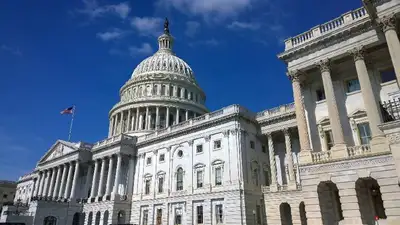 скандал в Конгрессе США