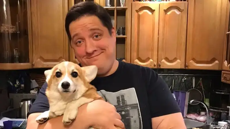 Звезда сериала "Полицейский с Рублевки" Роман Попов рассказал о борьбе с лишним весом