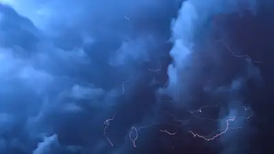 Грозы, заморозки и сильный ветер: в 15 регионах объявлено штормовое предупреждение, фото - Новости Zakon.kz от 20.05.2024 22:04