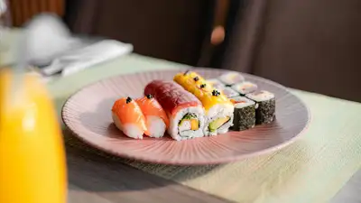 Суши и роллы полезны для здоровья, но при одном условии, фото - Новости Zakon.kz от 20.05.2024 13:22