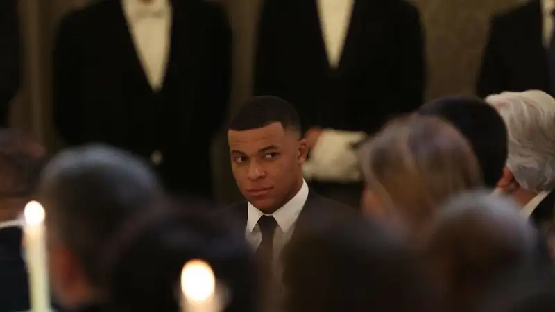 Мбаппе организовал прощальный ужин в центре Парижа