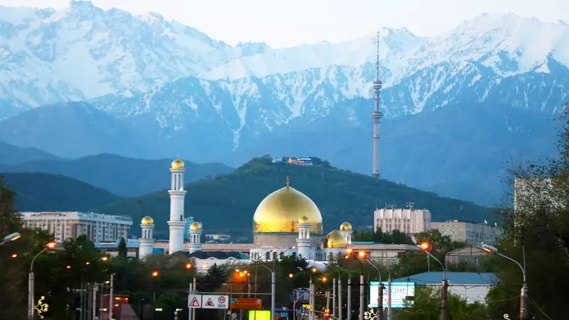 Какие дороги перекрыты в Алматы 16 сентября