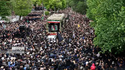 Несчетное количество людей пришло на похороны президента Ирана, фото - Новости Zakon.kz от 21.05.2024 16:15
