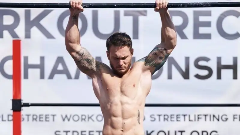 Известный казахстанский спортсмен стал разнорабочим в Лондоне