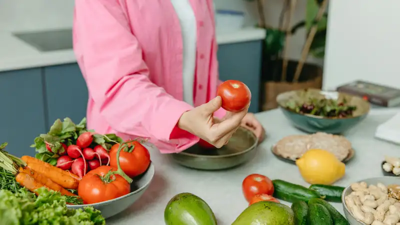 Как правильно обрабатывать ягоды, фрукты и овощи