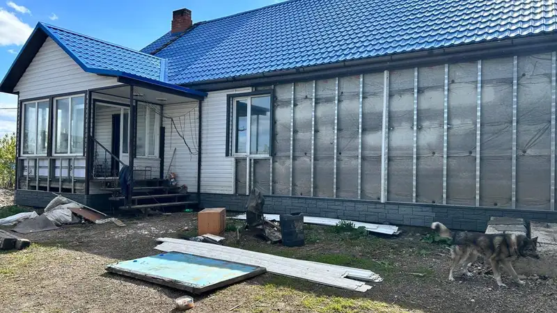 Жители подтопленных микрорайонов проходят комиссию по получению жилья в СКО, фото — Новости Zakon.kz от 24.05.2024 21:03