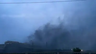 В Алматы загорелся цех по переработке подержанных машин , фото - Новости Zakon.kz от 24.05.2024 20:46