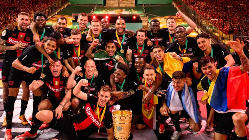 "Байер" оформил первый золотой дубль в истории клуба