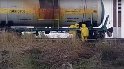 Розлив кислоты произошел на железной дороге в Акмолинской области 