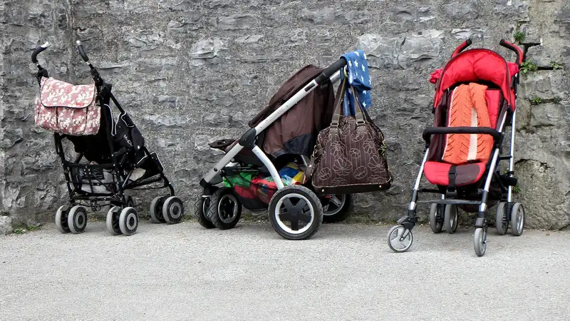 Женщина с коляской на автомойке неожиданно стала звездой Казнета