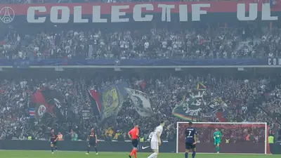 Футбол Драка фанатов ПСЖ и Лиона, фото - Новости Zakon.kz от 27.05.2024 16:54