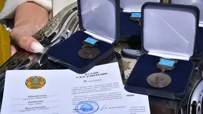 Награждение учителей, фото - Новости Zakon.kz от 31.05.2024 03:47