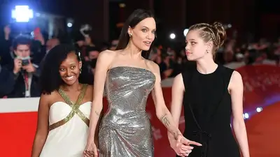 Дочь Брэда Питта официально отказалась от фамилии отца, фото - Новости Zakon.kz от 31.05.2024 19:31