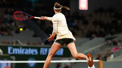 На корты &quot;Ролан Гаррос&quot; выдут два представителя Казахстана Елена Рыбакина и Амир Омарханов, фото - Новости Zakon.kz от 03.06.2024 12:48