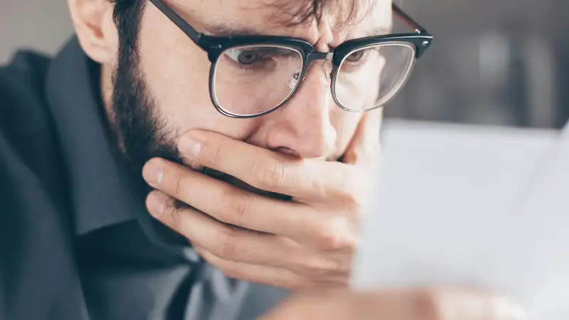 Сколько миллиардов задолжали казахстанцы банкам по кредитам