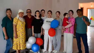 выдача ключей от квартир, фото - Новости Zakon.kz от 04.06.2024 18:25