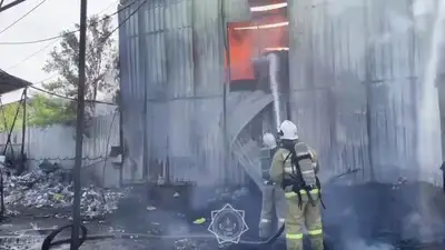 пожар на складе, фото - Новости Zakon.kz от 04.06.2024 19:00