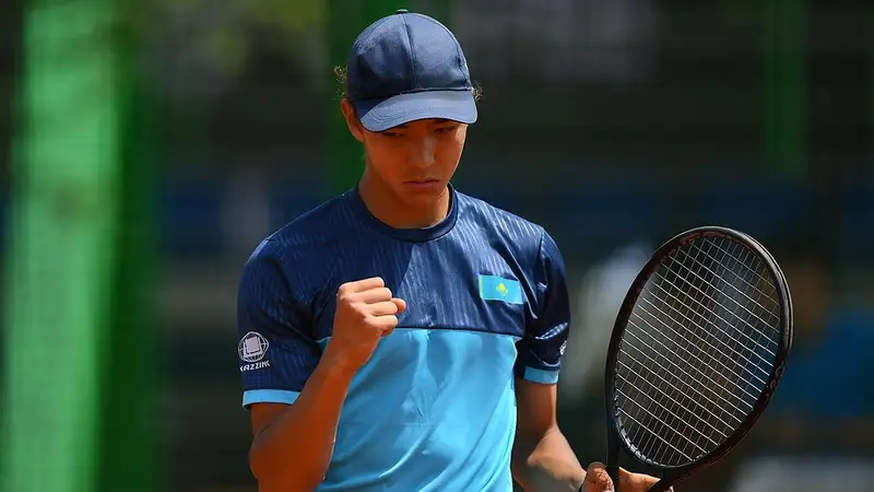 "Ролан Гаррос-2024": казахстанский юниор Амир Омарханов вышел в четвертьфинал парного разряда
