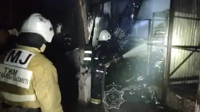 В Шымкенте произошел пожар в парке аттракционов, фото - Новости Zakon.kz от 07.06.2024 04:28