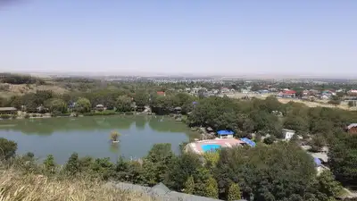 Водоемы Алматы начали обрабатывать от комаров, фото - Новости Zakon.kz от 06.06.2024 14:05