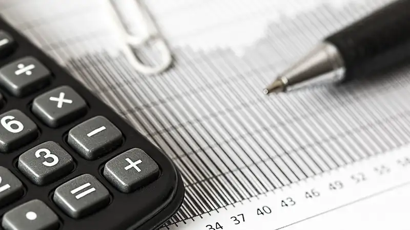 Усилить контроль за деятельностью страховых компаний предлагает депутат