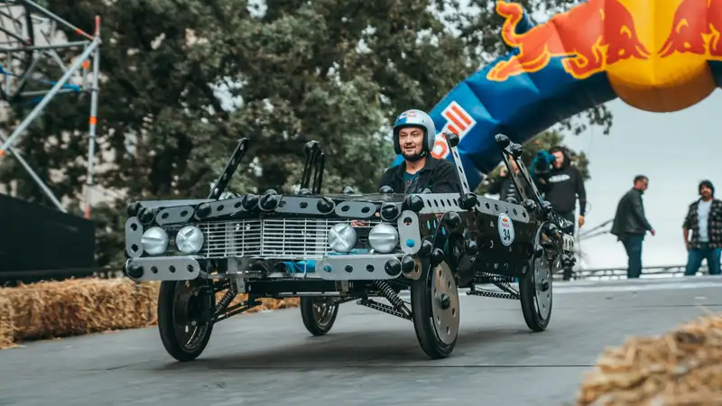 Грандиозное событие возвращается в Алматы – гонка на самодельных болидах Red Bull Soapbox Race!