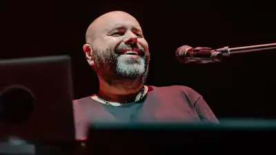 Максим Фадеев вживую исполнил песню, посвященную Салтанат Нукеновой, фото - Новости Zakon.kz от 13.06.2024 17:55