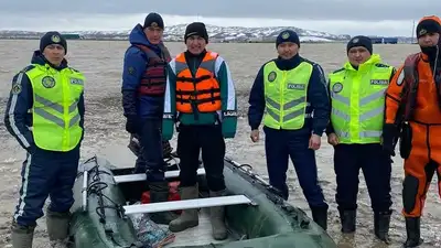 День полиции, паводки, полицейские, Караганда, фото - Новости Zakon.kz от 18.06.2024 11:47