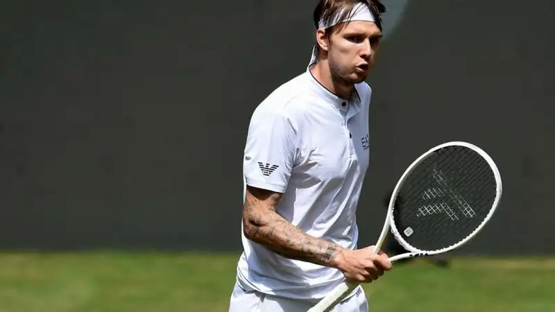 Александр Бублик неожиданно поступил в четвертьфинале турнира в Германии