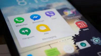 Пойманный на измене мужчина хочет отсудить у Apple более 6 млн долларов, фото - Новости Zakon.kz от 14.06.2024 16:36