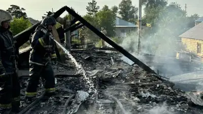 пожар в частном секторе, фото - Новости Zakon.kz от 15.06.2024 07:53