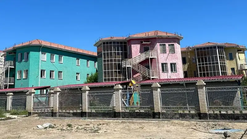 Чиновники Атырау ответили на вопрос о судьбе здания ясли-сада