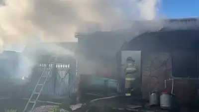 пожар в бане, фото - Новости Zakon.kz от 19.06.2024 01:17