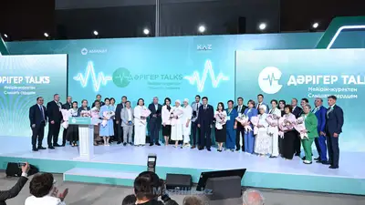 встреча партийцев, фото - Новости Zakon.kz от 18.06.2024 20:46